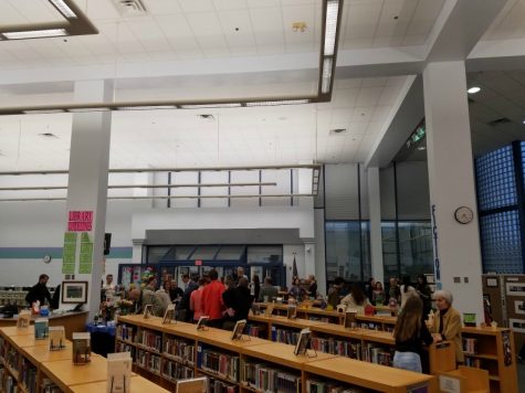 (Staff Picture) The reception was held in the library.