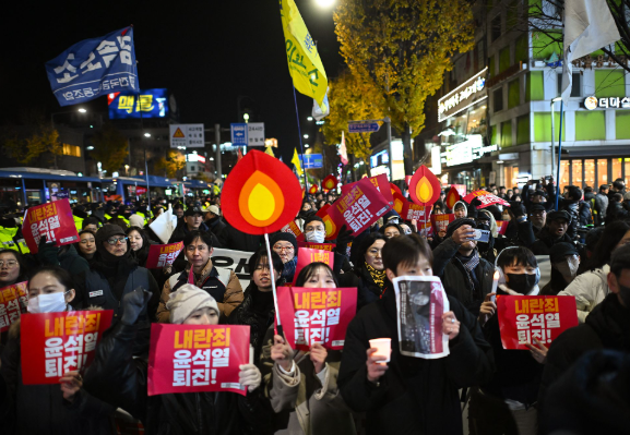 Koreans protest declaration of martial law